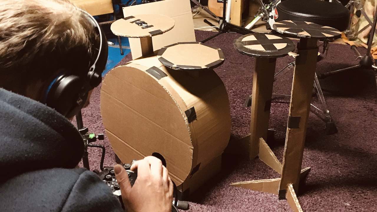 La Cardboard Batterie