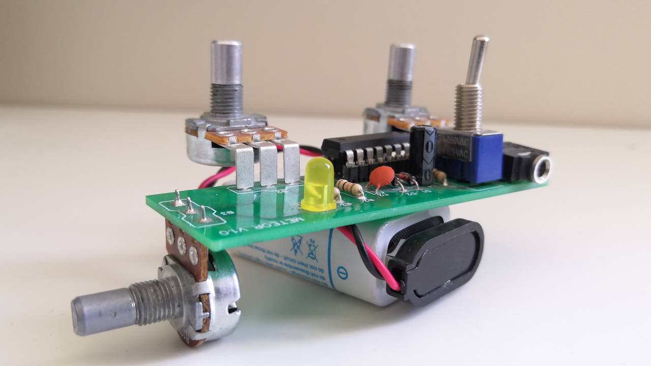 DIY CMOS synth in a kit