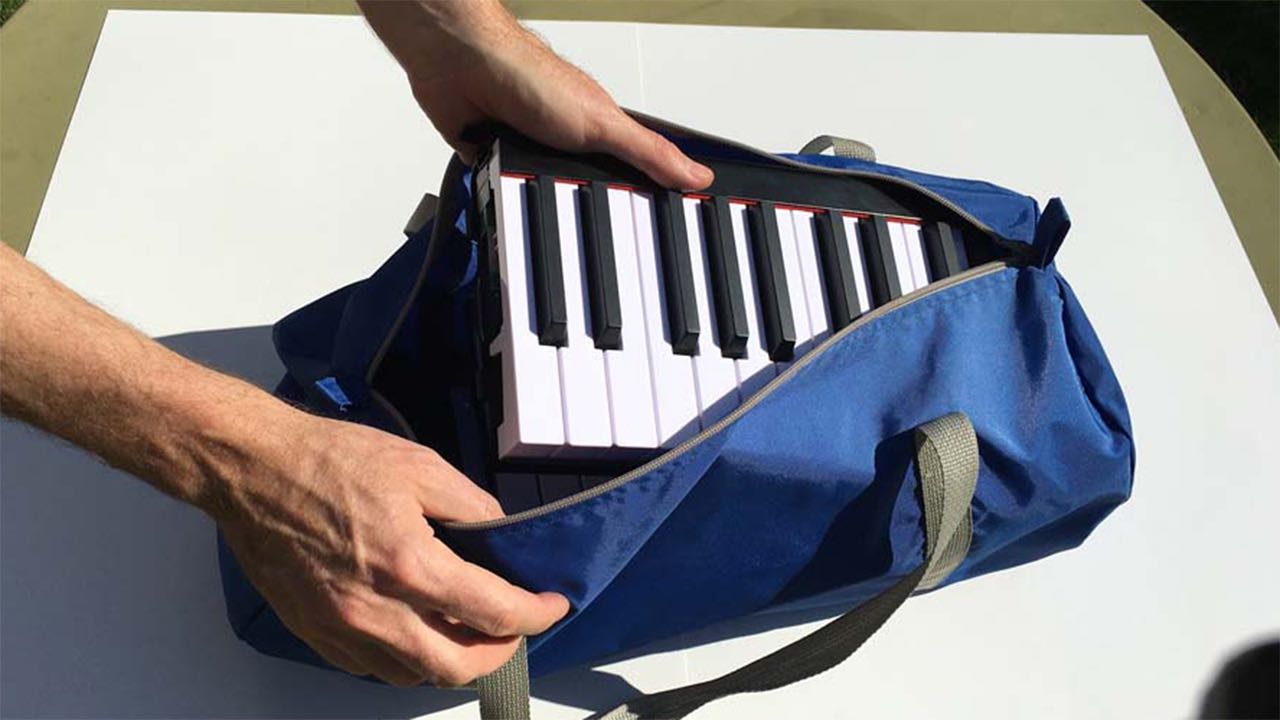 The portable piano keyboard