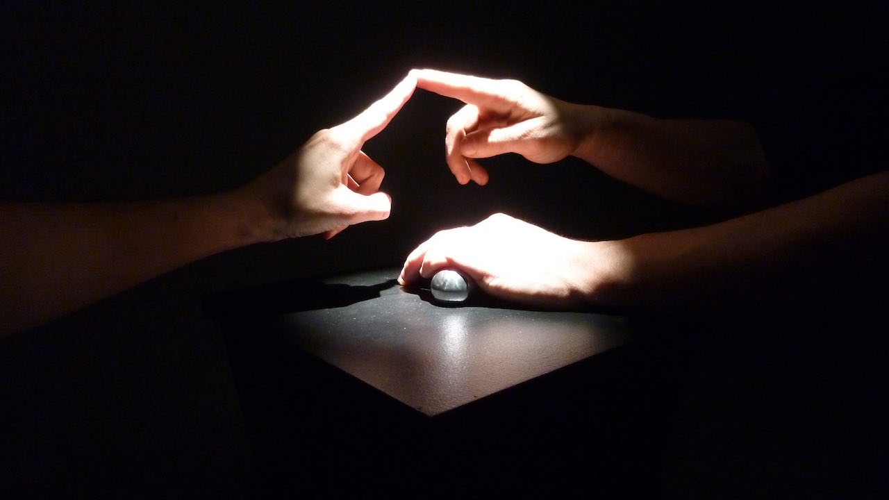 Interactive sound and light installation with body and skin from public